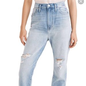 Madewell the mom Jean ripped edition New with Tag!